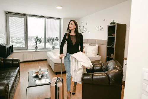 Flora Cozy Apartment by CHORS