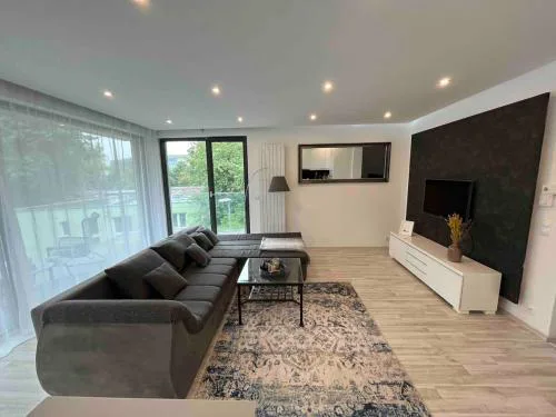 LOVELY apartman for 6guest Forest Park 10minutes from center