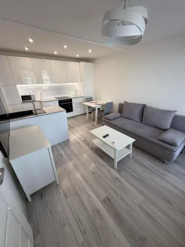Modern apartment near City Center with easy transport access