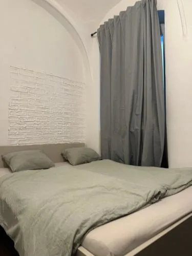 O9B Private room in center Bratislava