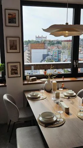 Panorama View Design Apts in Old Town - Free Parking