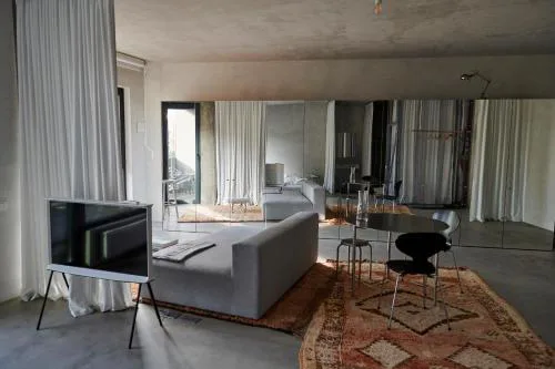 Sloboda, brand new Apartment with free Parking