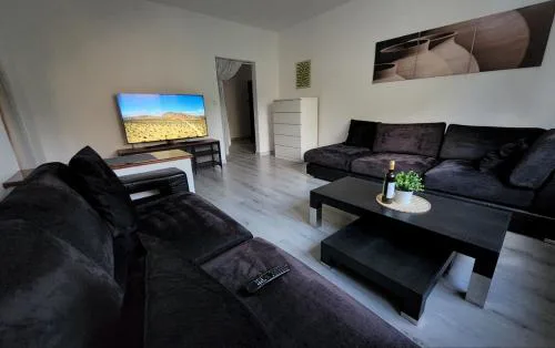 Spacious & cleаn 4 isolated rooms best for groups