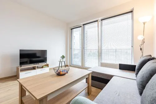 Sunny Haven: Modern 2BR,Garage, WiFi,Stream