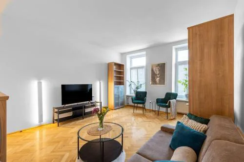 Urban Oasis Apartment Near Park and city center