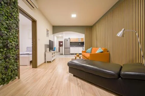 Vesna Convenient Apartment by CHORS