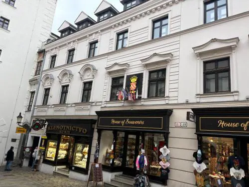VIP Apartments