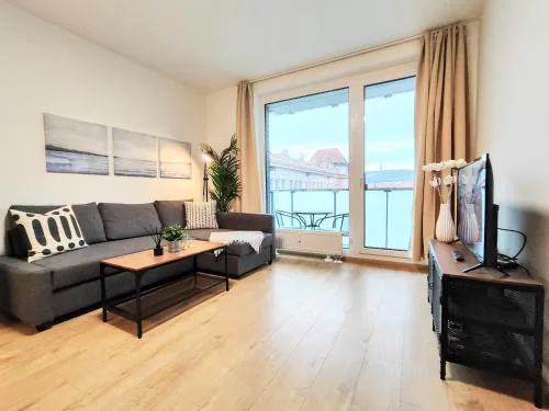 Yarn - free private parking - balcony with city view - Central shopping mall
