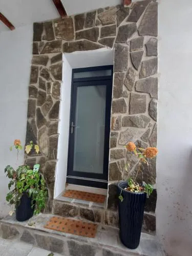 VILLA LUCIA stone house in the center of Modry