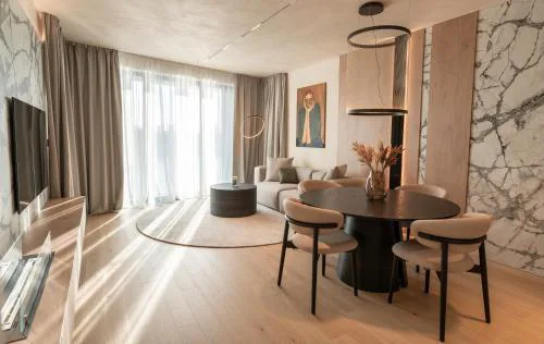 AH Eurovea Prestige Apartment - Danube View