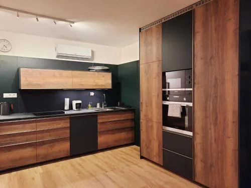 Green Door Apartment