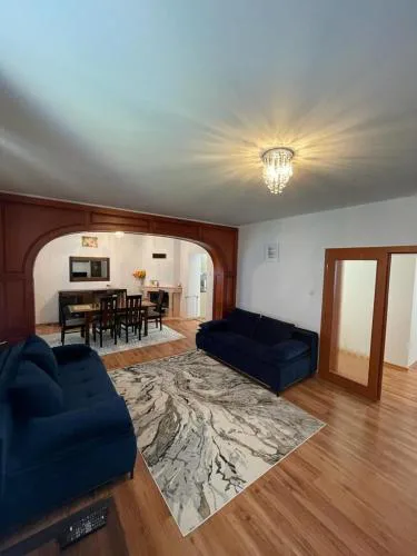 4 Bedroom Elegant, beautiful and spacious home with a botanical garden