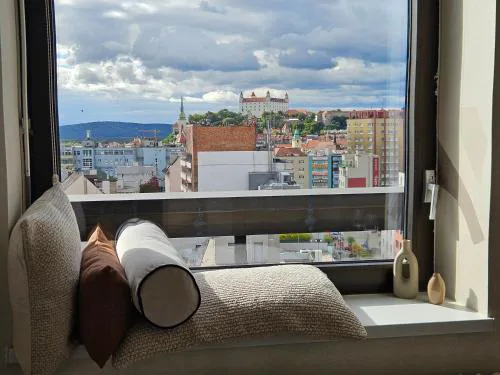 Panorama View Design Apts in Old Town - Free Parking