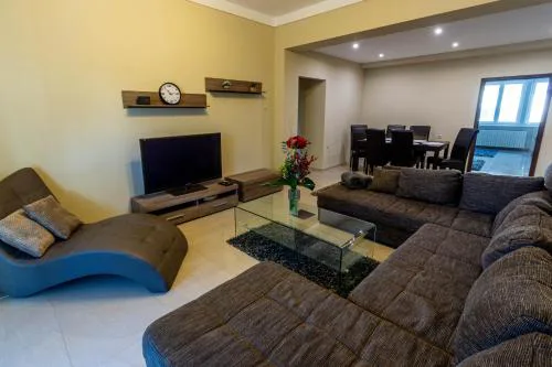 Royal City Apartment