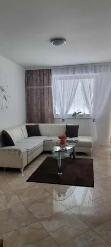 Ubytovanie v centre v apartmánovom dome ENZO s garážovým státím
