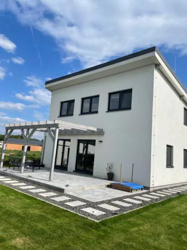 Family Golf House