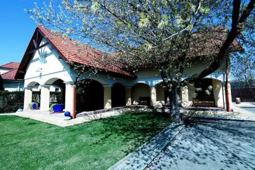Calm Luxury Villa Original Artworks Free Parking