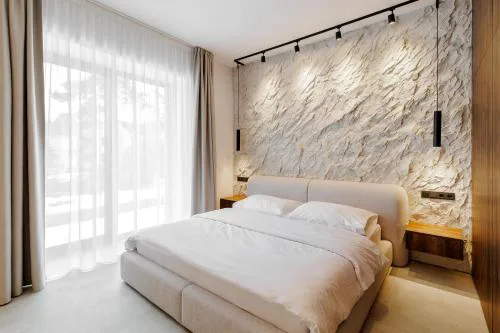 Imperial Residence - design aparthotel in city center, private parking