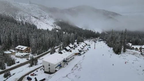Apartment YOLO - 4 person - Garage parking - Ski in Ski Out