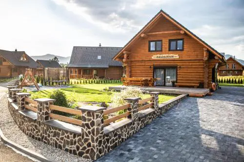 Zrúboček / Log Cabin