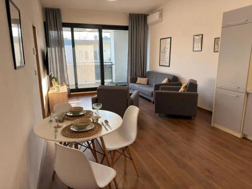 Nadštandardný apartmán v centre s parkovaním