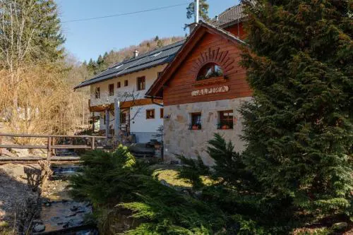 Chata Alpina Čertov