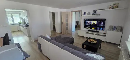 2 rooms modern flat near the hockey stadium