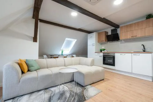 B-Home Apartments - Štýlový podkrovný apartmán 74 m2
