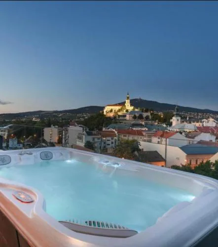 BOUTIQUE HOTEL11 with rooftop SPA