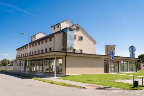 Reštaurácia s ubytovaním Mikov Dvor