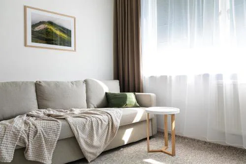 Cozy 1 bedroom apartment with a free parking spot