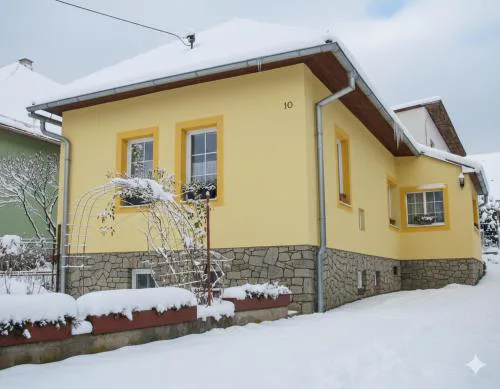 Žltý domček - Apartmán Švábovce
