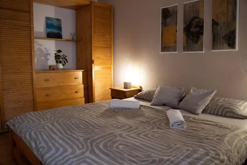 HollidayVillage 5B