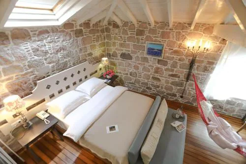 Cunda Lena Otel
