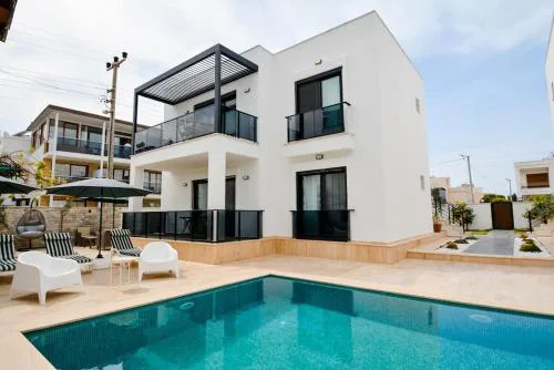 300m to Beach 2 Bedroom Upstairs Flat with Pool A2 - Yeni Dunya Bodrum