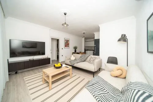 Bodrum Center 2 Bedroom Calm Modern Upstairs Flat - Yeni Dunya Bodrum