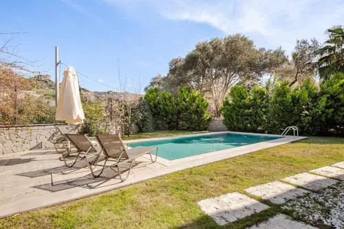 Luxury 4BR Yalıkavak Villa with Private Pool Garden