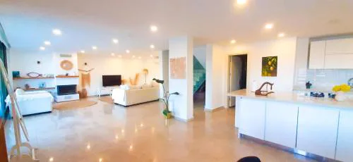 Private Villa with Pool and Garden