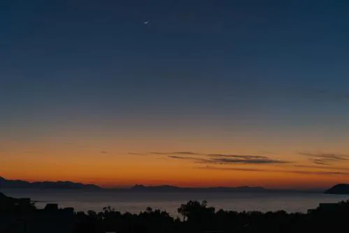 sea sunset view, walk to the beach