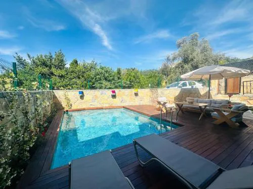 Villa with Large Pool 5 min Beach Nature Peace