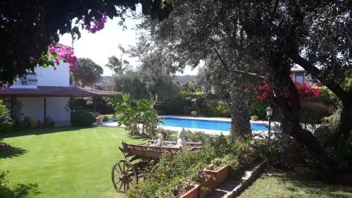 Villa Çeşme Dalyan with Pool