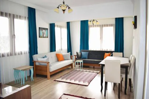 Özalp evleri ,Datça merkezde,deniz manzaralı daire