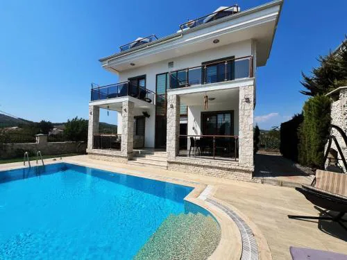 AD Reeki Villa