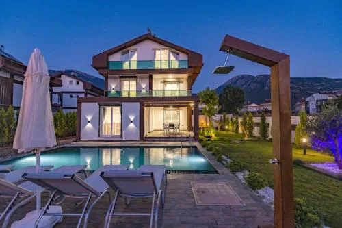 Bella- 4 Bedroom Holiday Villa in Oludeniz