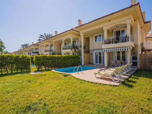 Çalış'ta Denize Sıfır 8 Kişilik Villa Pearl 9