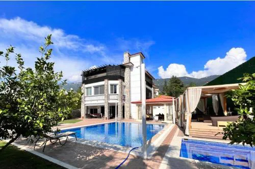Gulistan Villa - 7 Bedroom Villa in Ovacik