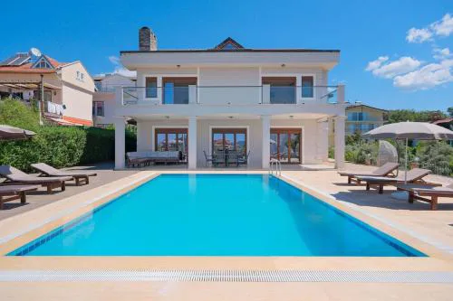 Large and Lovely Private Villa
