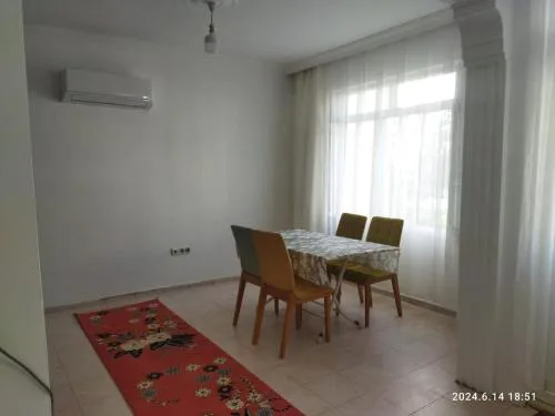 Modern Flat Walk to Shops, Cafes Harbour 2 bedroom