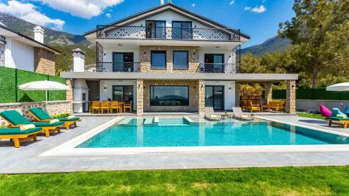 Oludeniz 4 Bedroom Luxury Villa - Private Pool and Garden