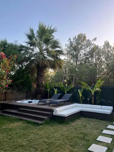 Oludeniz Luxury Villa with Jacuzzi, Common Pool